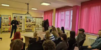 Сотрудником филиала ИППК Университета гражданской защиты МЧС проведено профориентационное занятие с учащимися 11-х классов