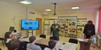 Накануне Дня памяти воинов-интернационалистов с учащимися провел встречу ветеран афганской войны