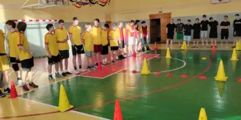 А ну-ка, парни!