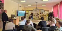 Историк выступил перед учащимися